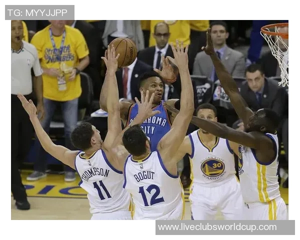 勇士与热火对决分析大小分走势及投注策略探讨