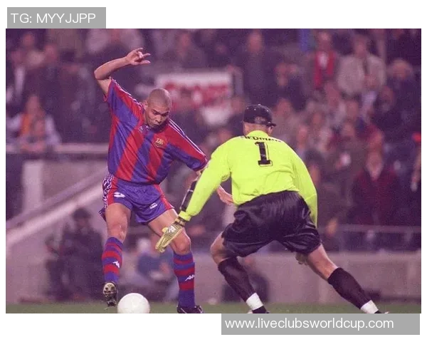 埃因霍温与波里索夫的激烈对决揭示足球战术的博弈与魅力