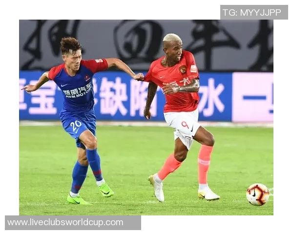 恒大与卓尔激战正酣粤语解说带你领略精彩瞬间与战术较量